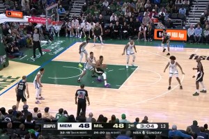 02月03日 NBA 雄鹿vs灰熊 视频录像集锦 精彩战报